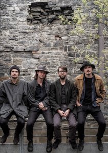 Half Moon Run könnten mit ihrem dritten Album „A Blemish in the great Light“ den Indiepop retten.